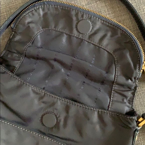 Marc by Marc Jacobs crossbody handbag ๐ - Picture 3 of 5